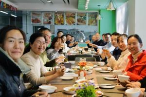 歲末不覺寒 冬至?xí)r光暖 丨洛陽正大組織開展“迎冬至、包餃子”文化活動(dòng)